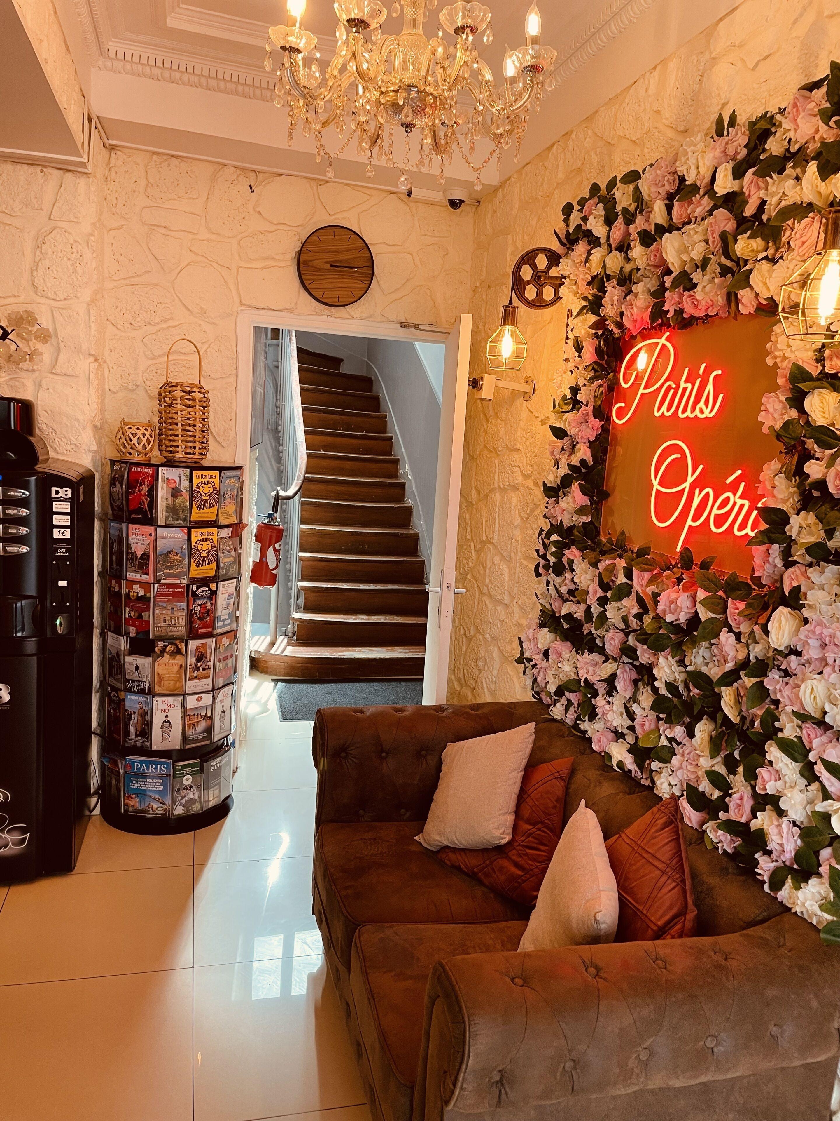 Pavillon Opera Lafayette Paris